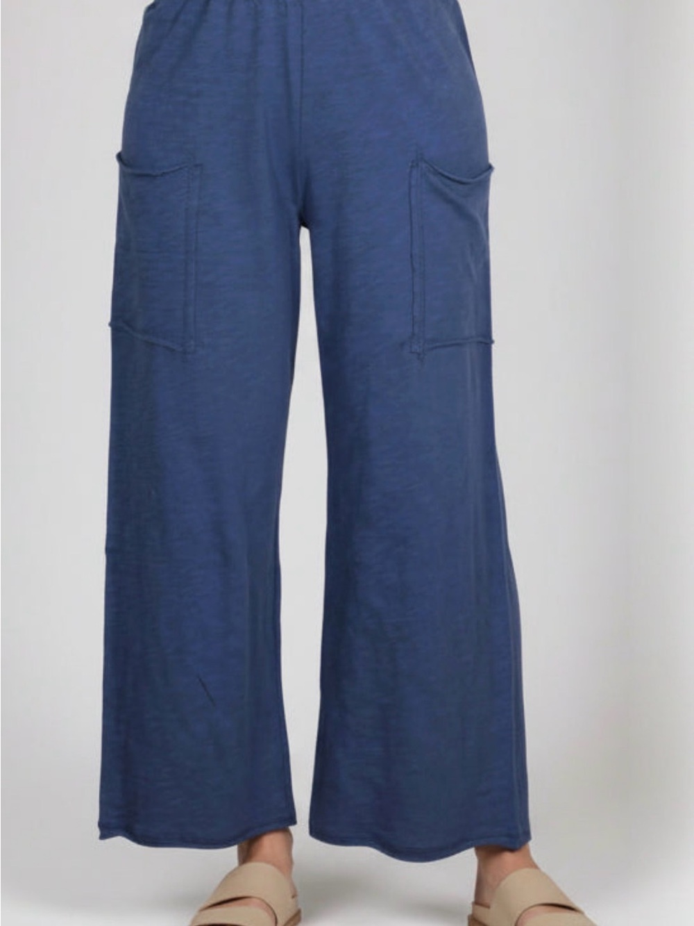 Escape by Habitat Navy Pocket Flood Pants 💙
Retail $75